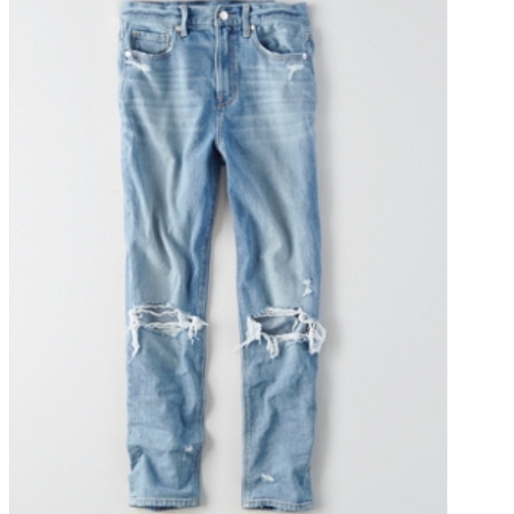 NWOT! AE MOM JEAN